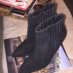 Jeffrey Campbell  Sexy Gored Ankle  Booties